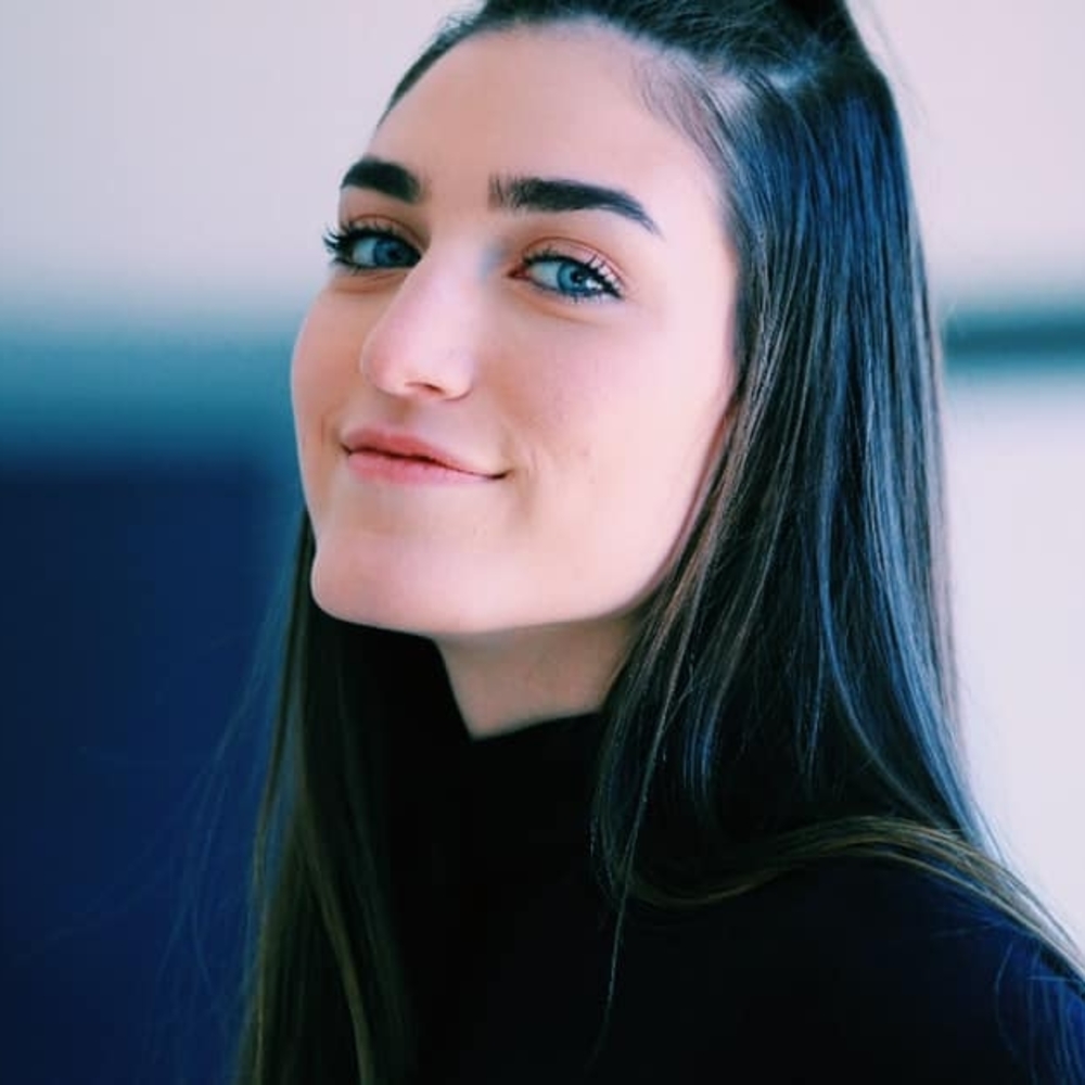 Meet your Posher, Danica